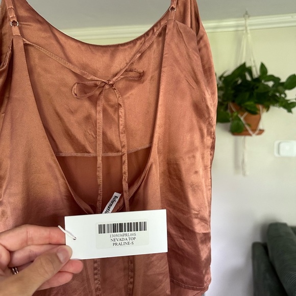 NWT - Reformation Nevada Top 100% Silk Size Small - Picture 3 of 6